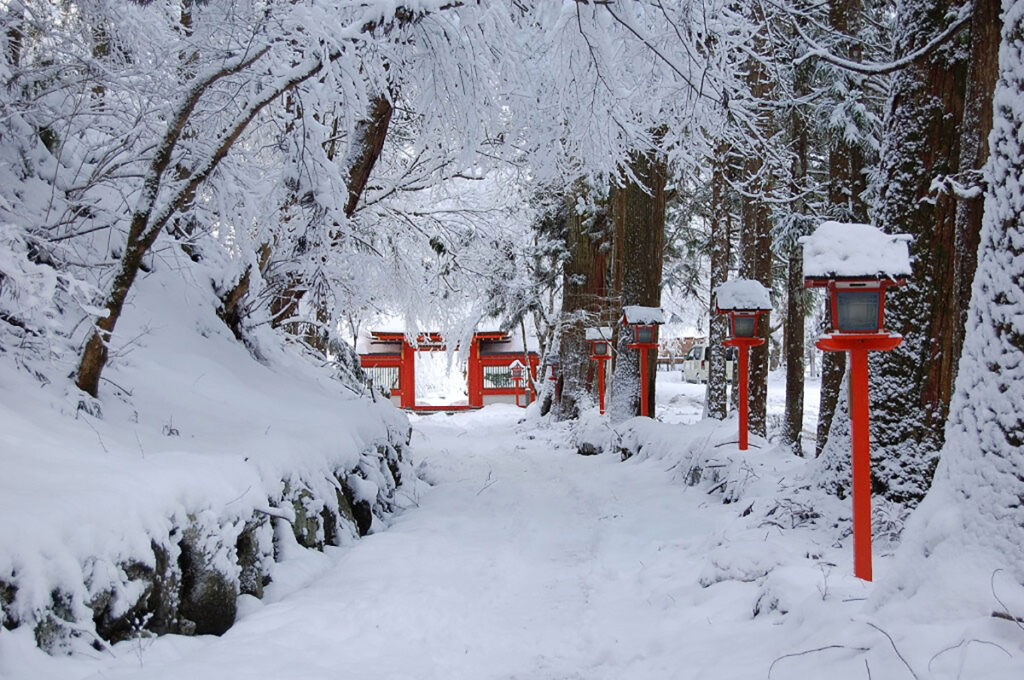 kifune shrine snowing