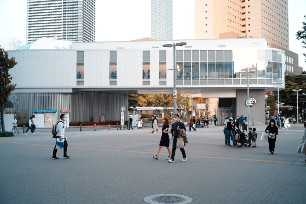 ด้านหน้า  Yokohama Air Cabin